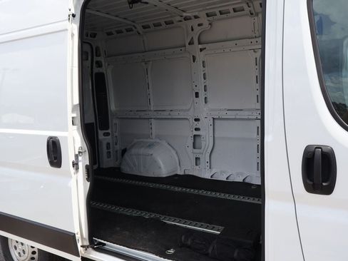 Used 2026 RAM ProMaster 2500 w/ Premium Convenience Group FWD image 14