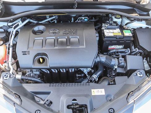 Used 2019 Toyota C-HR Limited FWD image 27