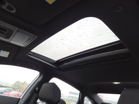 Used 2025 Honda Accord Sport image 4