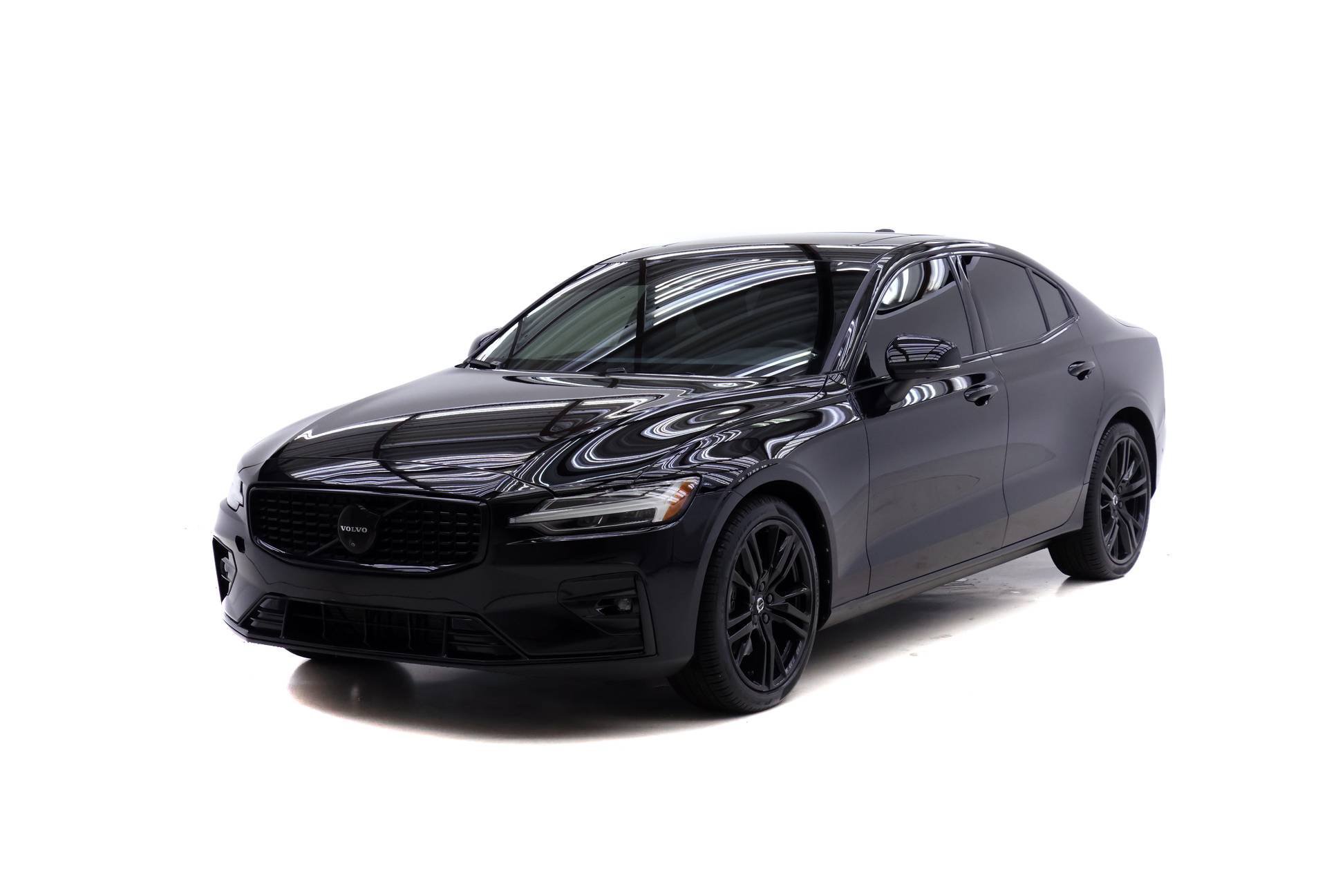 Used 2024 Volvo S60 B5 Plus FWD image 1