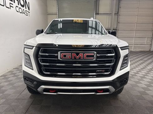 Used 2026 GMC Yukon XL AT4 w/ AT4 Premium Package AWD/4WD image 9