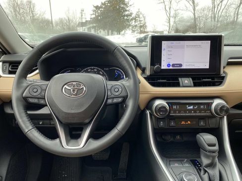 Used 2024 Toyota RAV4 XLE w/ Convenience Package image 13