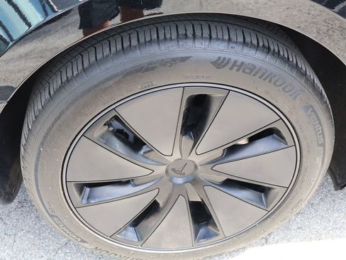 Used 2024 Tesla Model 3 Long Range AWD/4WD image 23