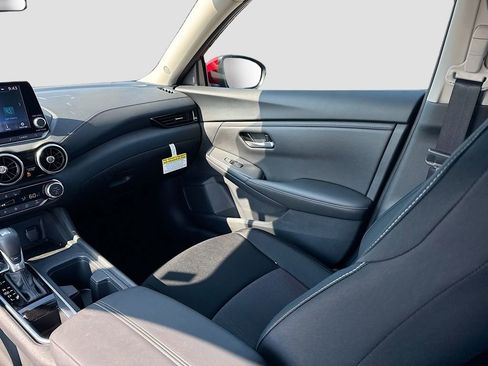 Used 2025 Nissan Sentra SV w/ All-Weather Package image 20