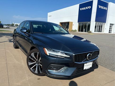 Used 2023 Volvo S60 B5 Ultimate w/ Climate Package FWD image 44