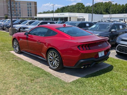 Used 2024 Ford Mustang GT Premium RWD image 4