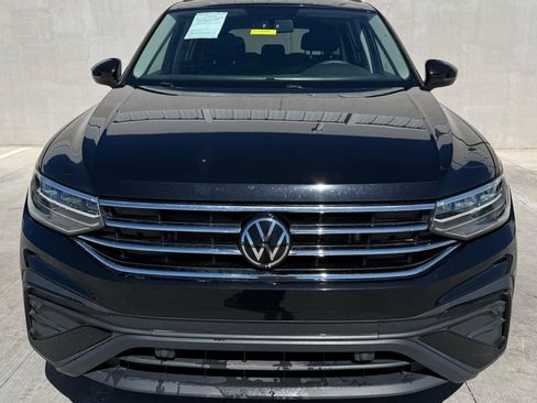 Used 2022 Volkswagen Tiguan S image 2