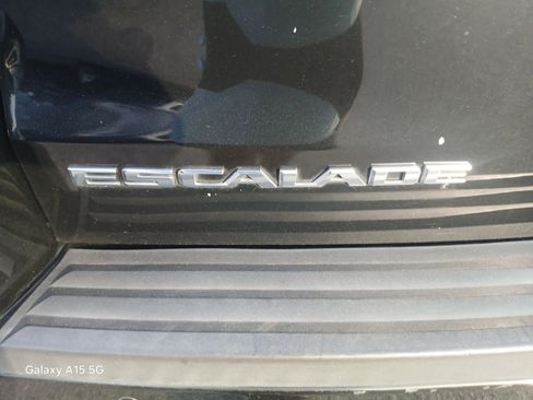 Used 2016 Cadillac Escalade Platinum RWD image 14