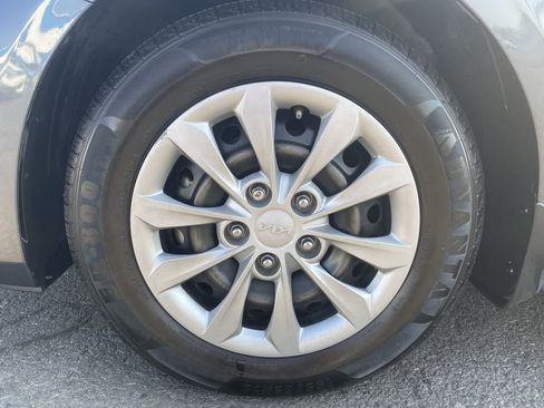 Used 2022 Kia Forte Sedan FWD image 10