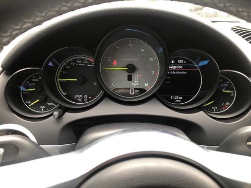 Used 2017 Porsche Cayenne S Platinum image 15