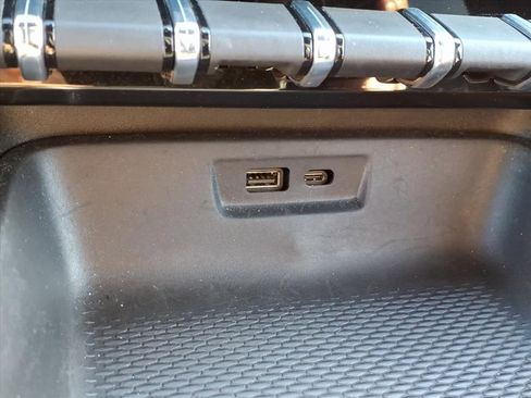 Used 2025 GMC Terrain Elevation image 17