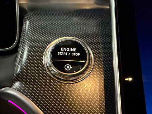 Certified 2025 Mercedes-Benz GLC 300 4MATIC image 31