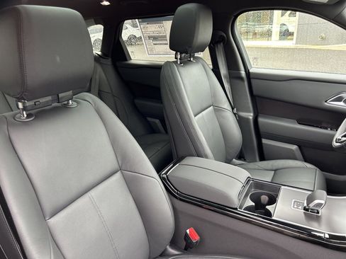 New 2026 Land Rover Range Rover Velar Dynamic SE image 21