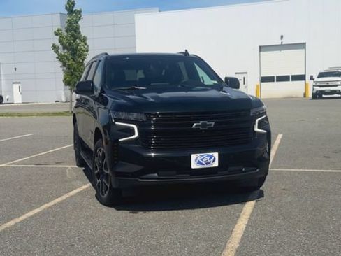 Used 2024 Chevrolet Tahoe RST w/ Luxury Package AWD/4WD image 3