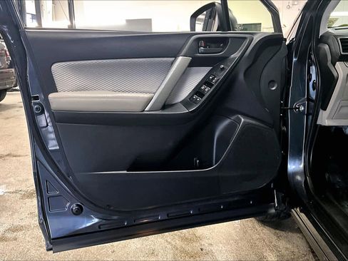 Used 2018 Subaru Forester 2.5i w/ Alloy Wheel Package image 22