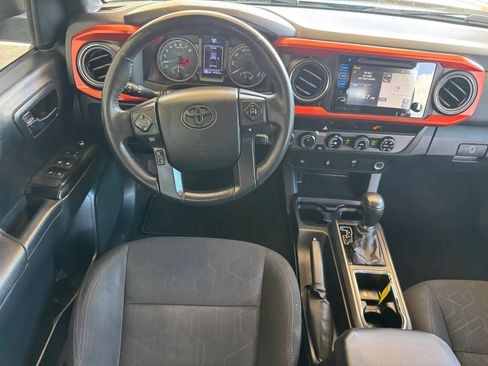 Used 2016 Toyota Tacoma TRD Sport w/ Towing Package AWD/4WD image 20