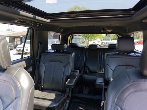 Used 2020 Ford Expedition Limited w/ Equipment Group 302A AWD/4WD image 26