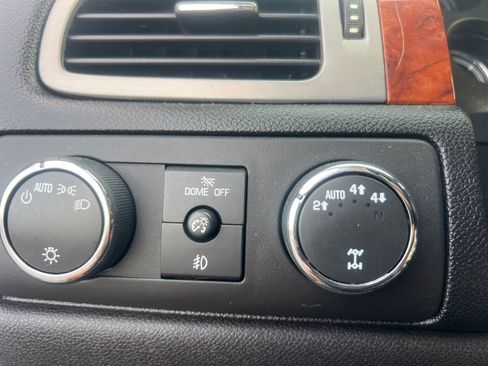 Used 2013 Chevrolet Tahoe LT AWD/4WD image 33