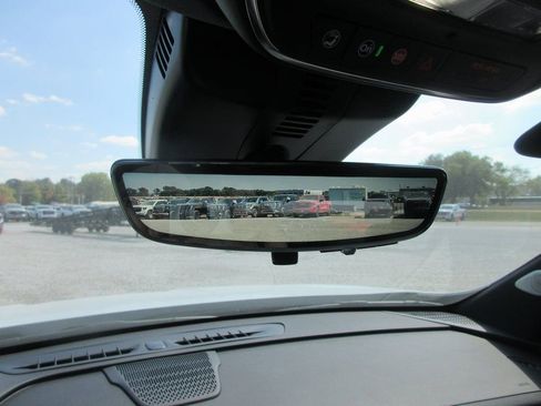 New 2026 Buick Enclave Avenir w/ Super Cruise Package FWD image 16