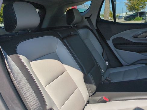 Used 2024 GMC Terrain SLT FWD image 37
