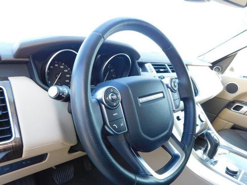 Used 2016 Land Rover Range Rover Sport HSE image 4