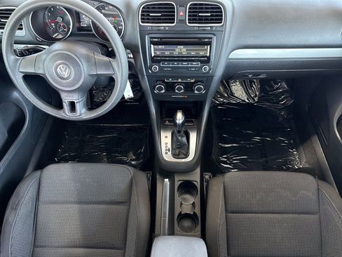 Used 2013 Volkswagen Golf 4-Door FWD image 12