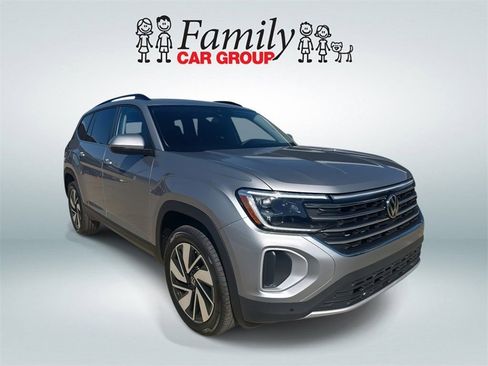 New 2026 Volkswagen Atlas SE FWD image 2