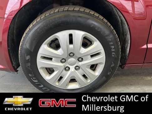 Used 2017 Dodge Grand Caravan SE image 9