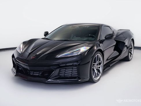 Used 2026 Chevrolet Corvette Z06 w/ Stealth Interior Trim Package RWD image 2
