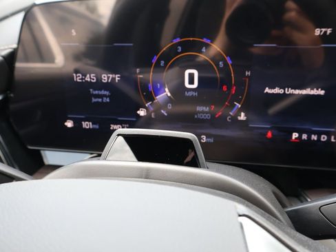 New 2025 Chevrolet Suburban Premier image 22