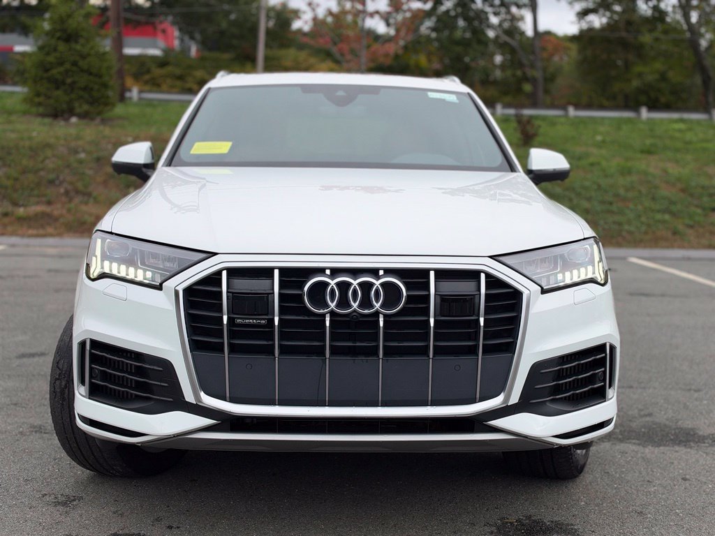 Used 2023 Audi Q7 3.0T Premium Plus w/ Premium Plus Package AWD/4WD image 9