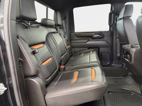 Used 2024 GMC Sierra 2500 AT4 w/ AT4 Premium Plus Package AWD/4WD image 11