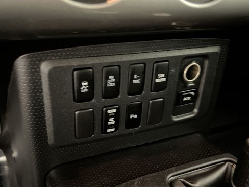 Used 2010 Toyota FJ Cruiser 4WD image 33