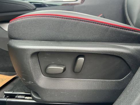 Used 2023 Buick Envision Essence w/ Technology Package I image 17