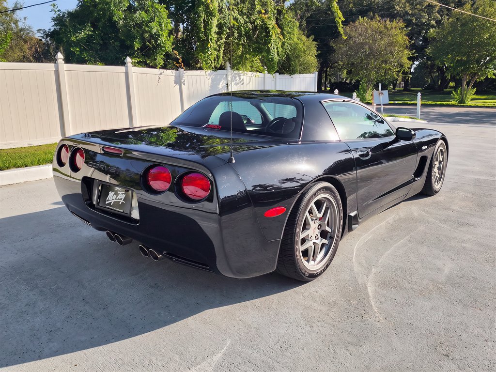 Used 2002 Chevrolet Corvette Z06 w/ Memory Pkg RWD image 8