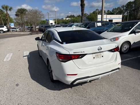 Used 2020 Nissan Sentra SV w/ SV Premium Package image 10