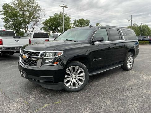 Used 2019 Chevrolet Suburban LT AWD/4WD image 3