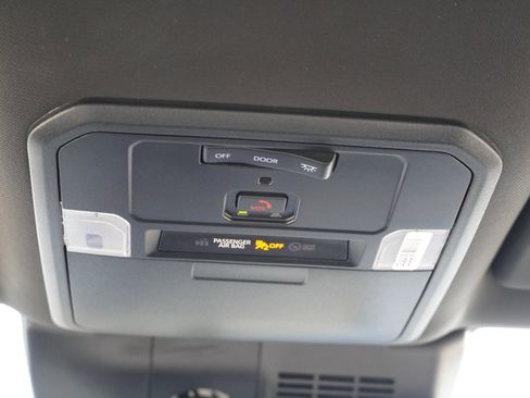 Certified 2025 Toyota Tacoma SR5 image 35