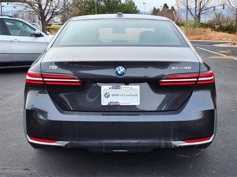 Used 2025 BMW i5 eDrive40i w/ Premium Package image 4
