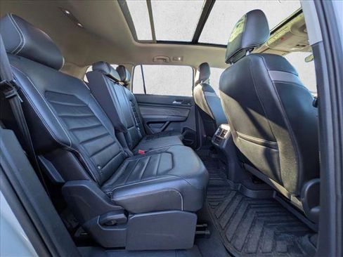 Used 2021 Volkswagen Atlas SEL Premium image 21