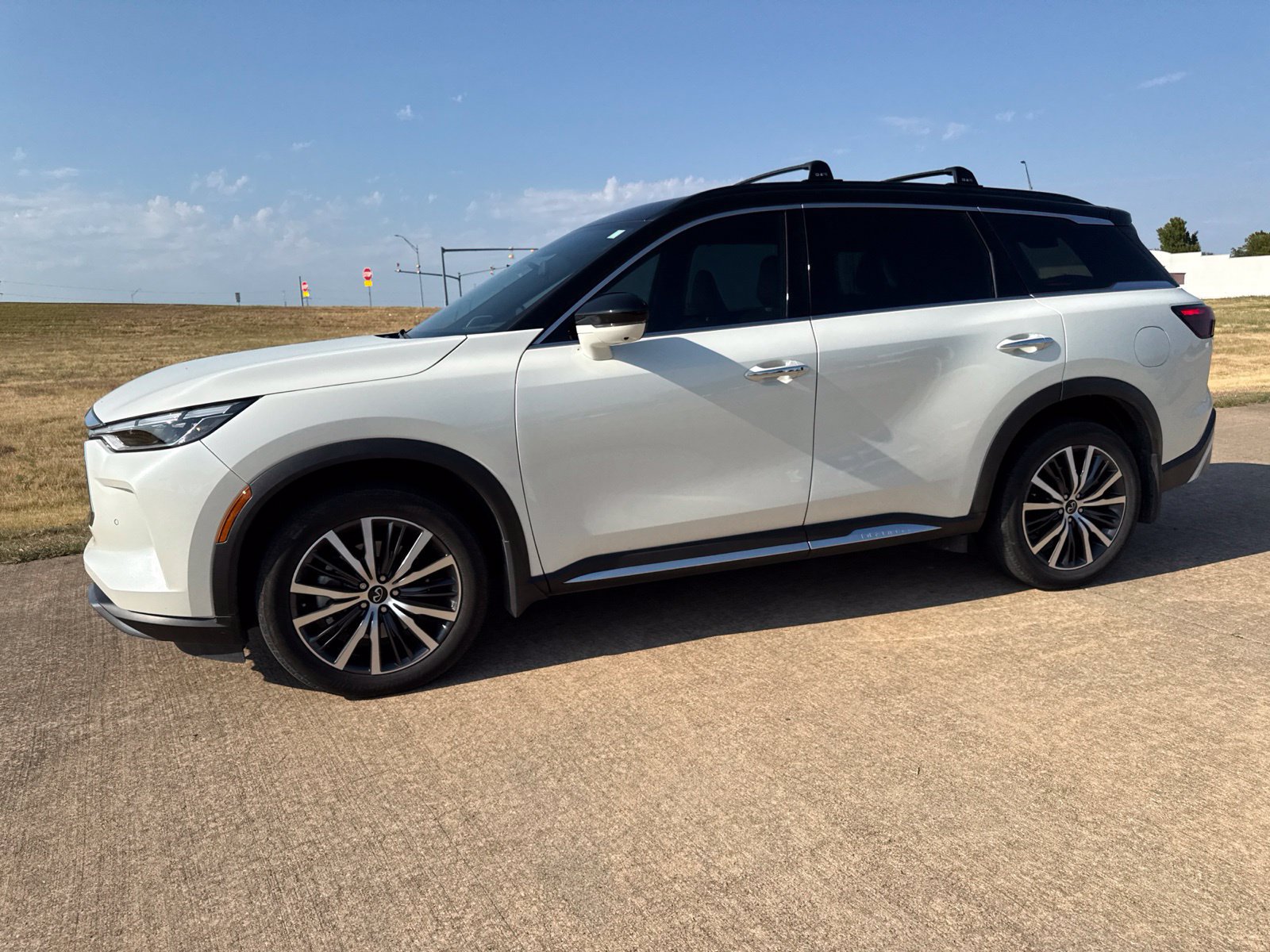 Used 2025 INFINITI QX60 Autograph w/ Cargo Package AWD/4WD image 18