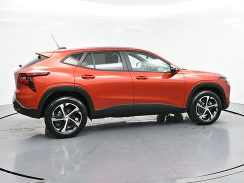 Used 2024 Chevrolet Trax RS w/ Driver Confidence Package FWD image 8