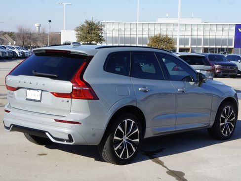 Certified 2024 Volvo XC60 B5 Plus w/ Climate Package image 6