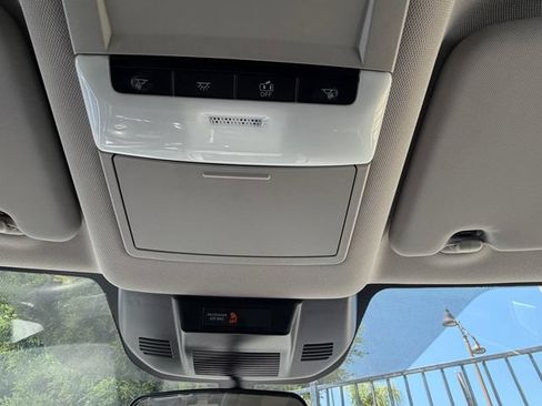 Used 2024 Nissan Rogue S FWD image 21