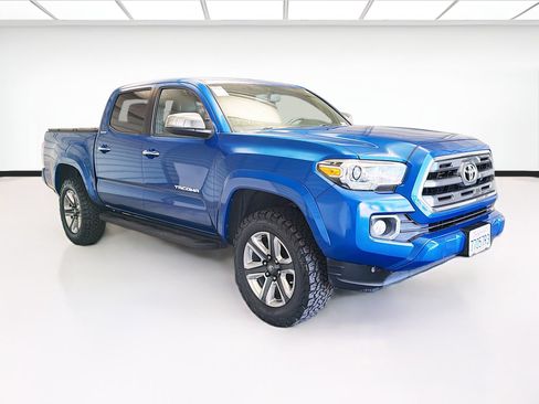 Used 2016 Toyota Tacoma Limited w/ Towing Package image 3