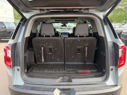 Used 2023 GMC Acadia SLT w/ Preferred Package AWD/4WD image 14