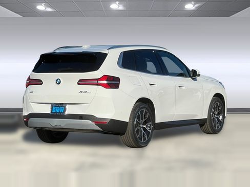Used 2026 BMW X3 xDrive30 w/ Premium Package image 8