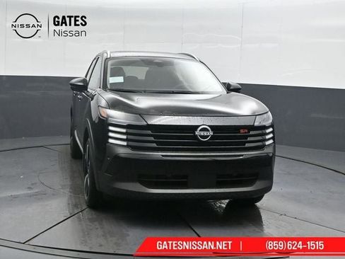 New 2026 Nissan Kicks SR w/ SR Premium Package image 5