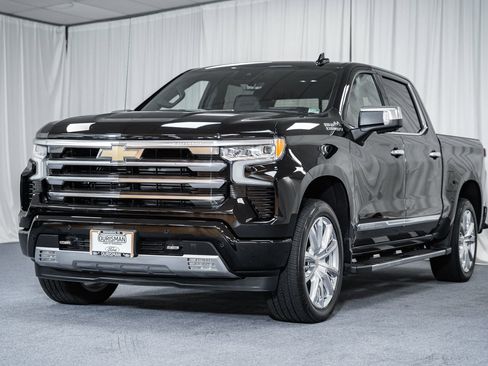 Used 2023 Chevrolet Silverado 1500 High Country w/ High Country Premium Package image 3