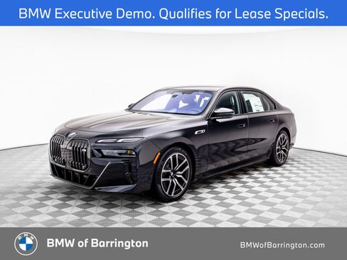 New 2025 BMW i7 M70 image 1
